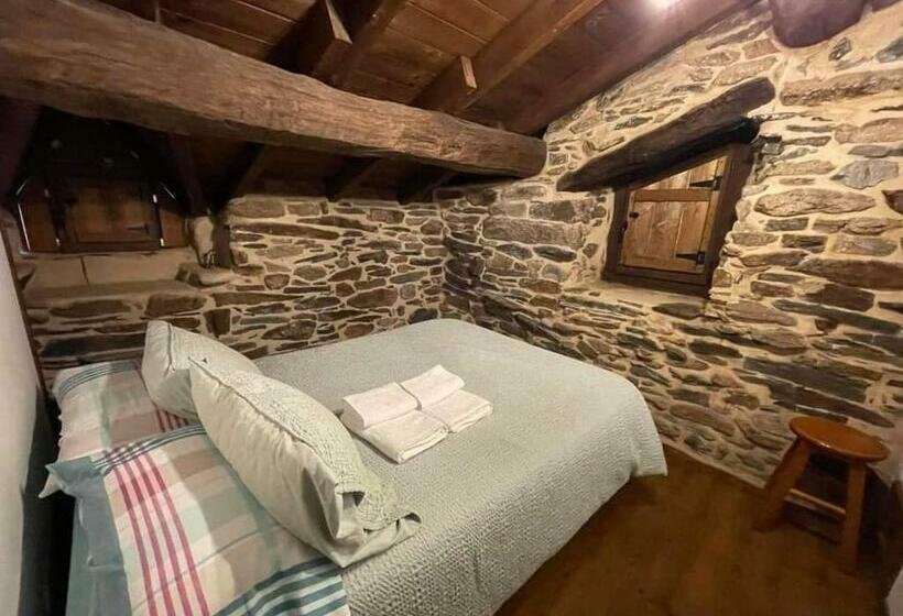 בקתת חדר, Las Casitas De Requeixo