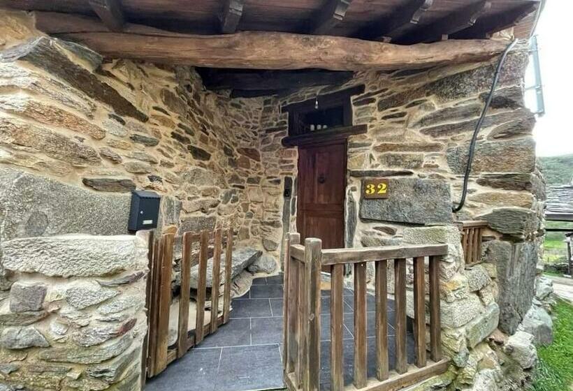 בקתת חדר, Las Casitas De Requeixo