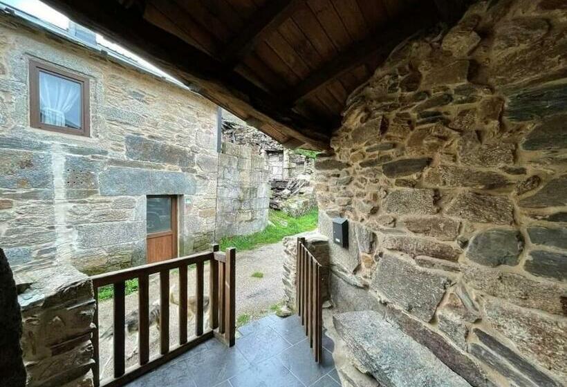 בקתת חדר, Las Casitas De Requeixo