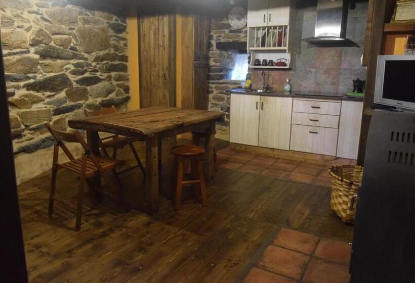 בקתת חדר, Las Casitas De Requeixo