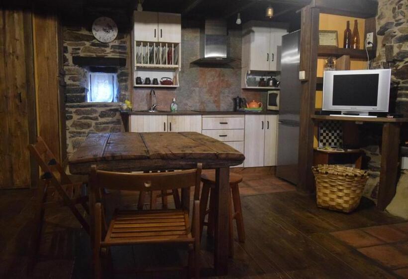 בקתת חדר, Las Casitas De Requeixo