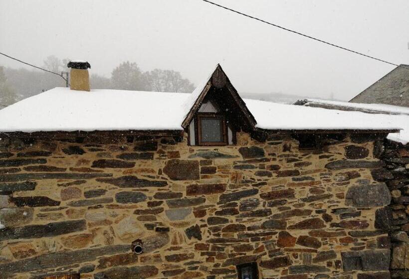 בקתת חדר, Las Casitas De Requeixo