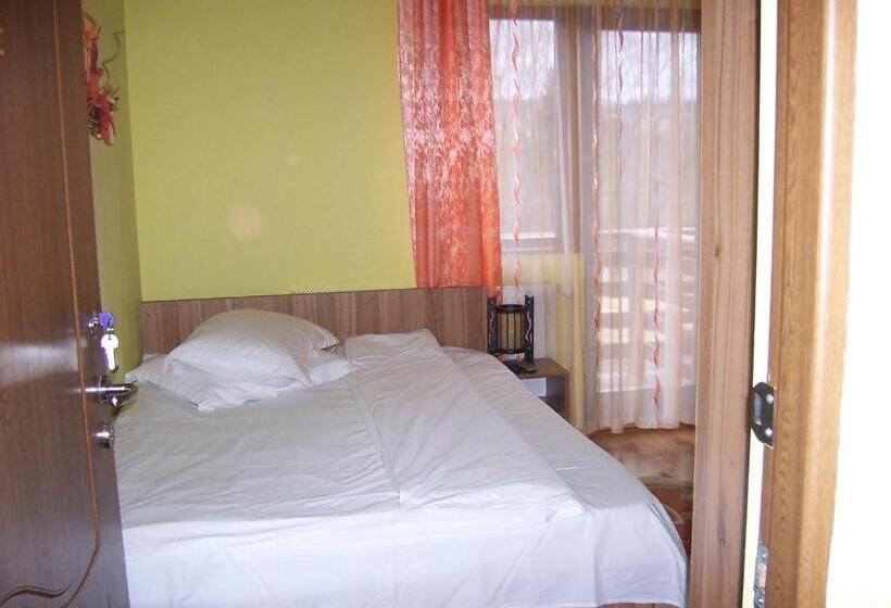 Апартаменты 2 Спальни, Pensiunea Roua Diminetilor