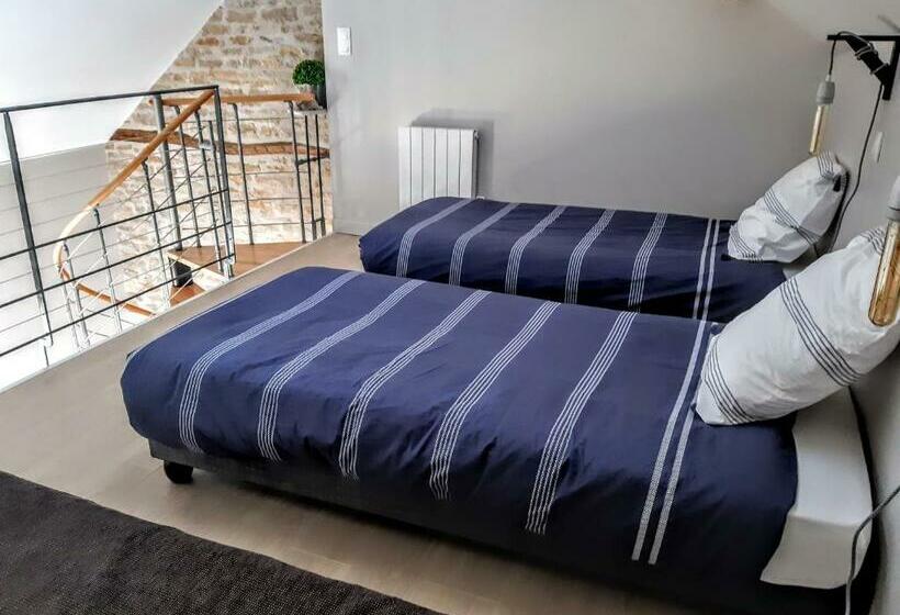 Семейный Номер Вид на Сад, 10 Côté Cour