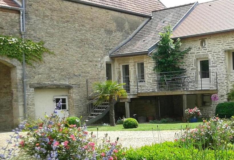 Семейный Номер Вид на Сад, 10 Côté Cour