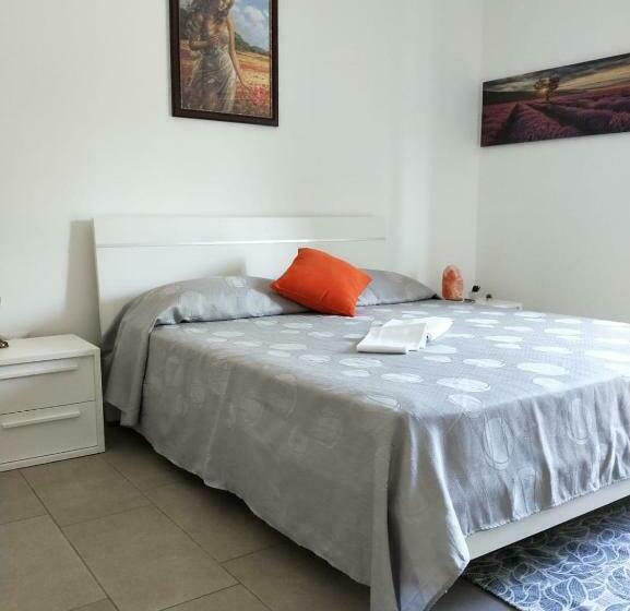 غرفة قياسية, La Santera