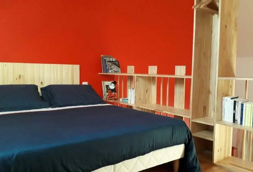 Familie Værelse, Le Relais