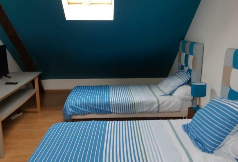 חדר סטנדרט לשלושה, Les Hauts De Proisy