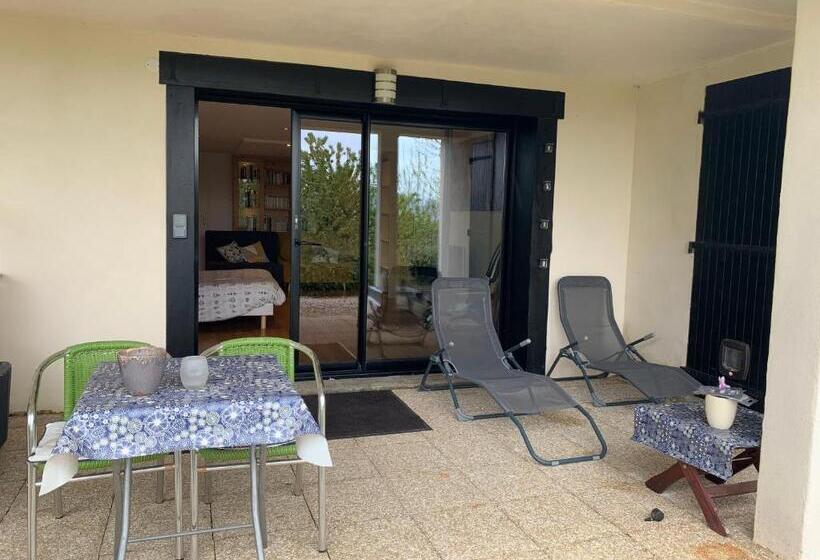 Четырехместный Номер Стандарт Вид на Сад, Mur Mûres