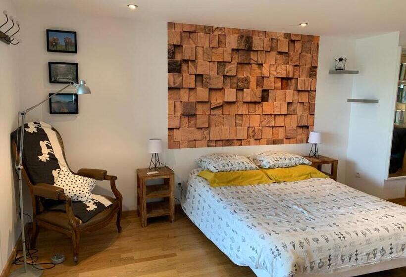 Четырехместный Номер Стандарт Вид на Сад, Mur Mûres