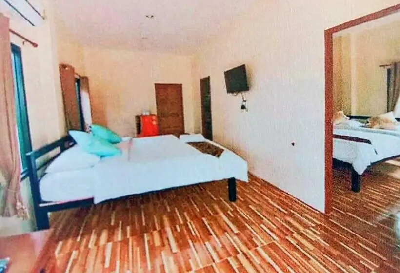 スタンダード４人部屋, Noppakhun Resort