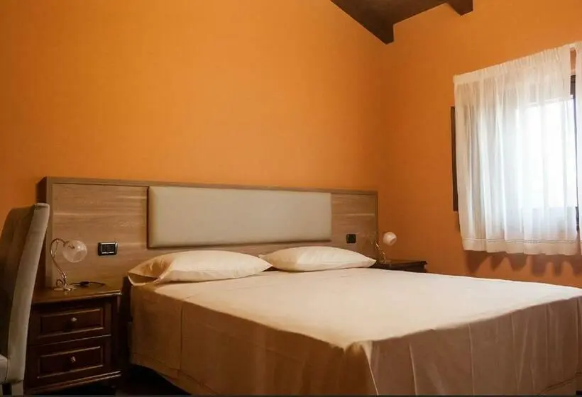 Chambre Standard Individuelle, Feudo Delle Querce