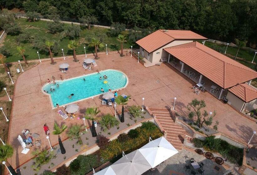 Четырехместный Номер Стандарт, Feudo Delle Querce