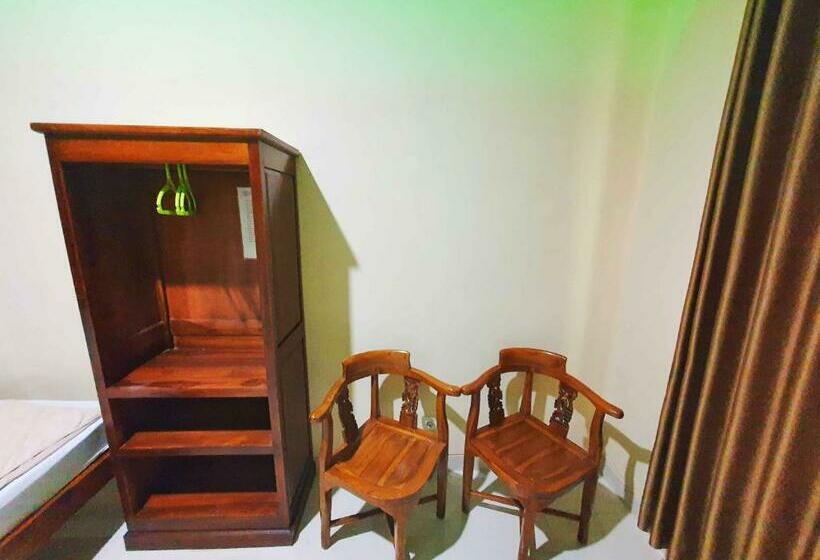 חדר סטנדרט, Graha Adi Karya Syariah Kartasura Redpartner