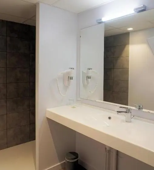 スタンダード４人部屋, Logis Hôtel Le Confluent