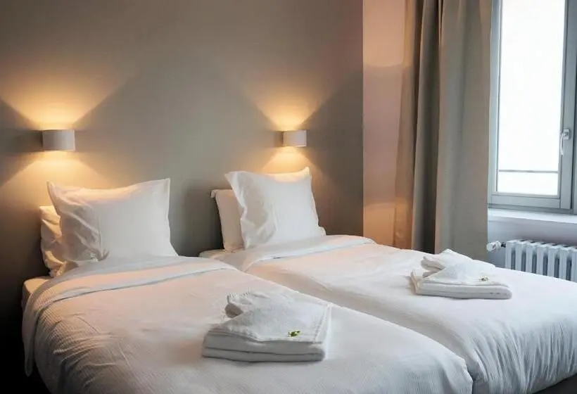 スタンダード４人部屋, Logis Hôtel Le Confluent