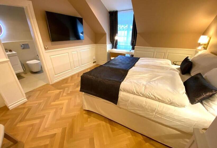 Номер Стандарт, & Restaurant Chateau Trnová