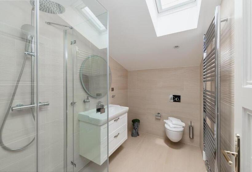 Номер Deluxe, & Restaurant Chateau Trnová