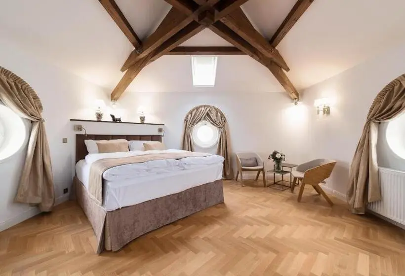 ２ベッドスイートルーム, & Restaurant Chateau Trnová