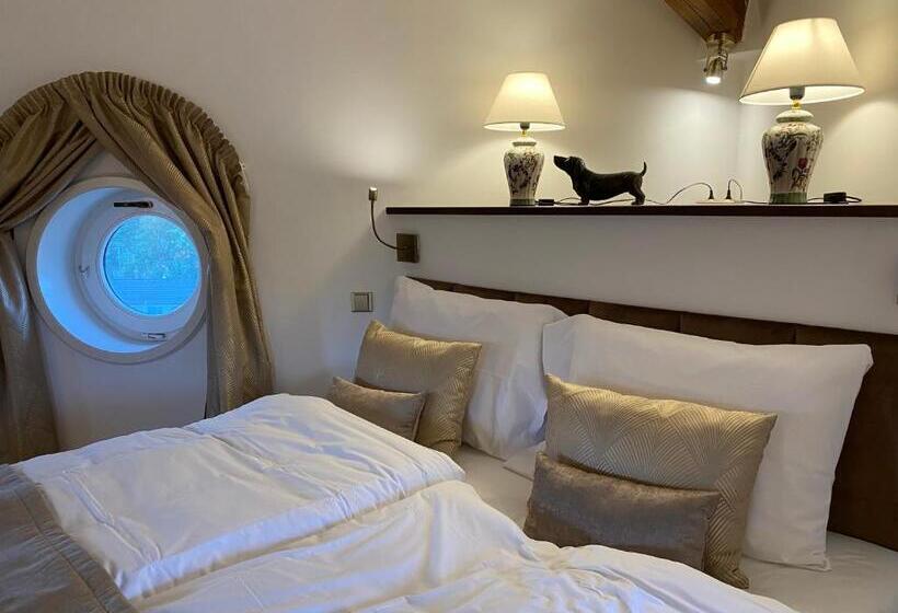 Люкс 2 Спальни, & Restaurant Chateau Trnová