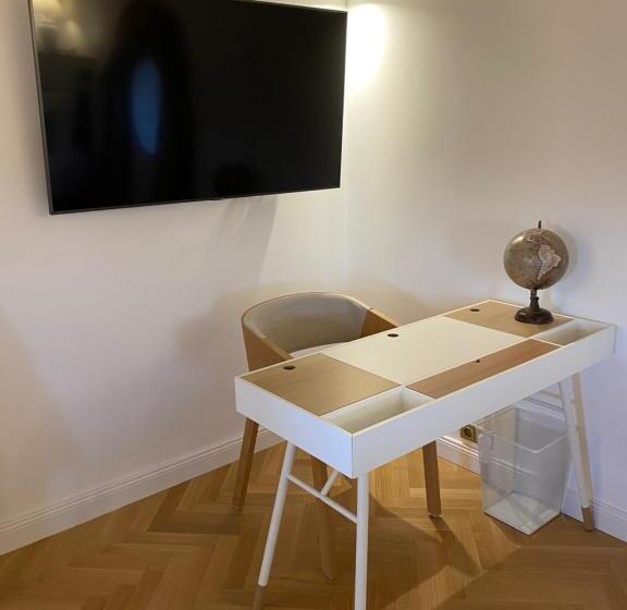 Люкс 2 Спальни, & Restaurant Chateau Trnová