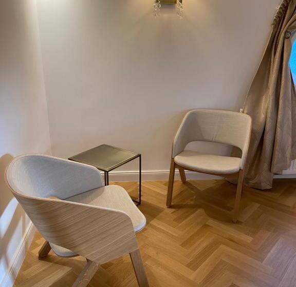 Люкс 2 Спальни, & Restaurant Chateau Trnová