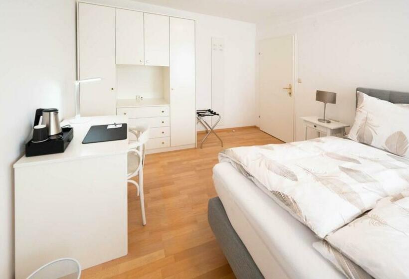Номер Deluxe с Балконом, Aparthome L.i.n.z