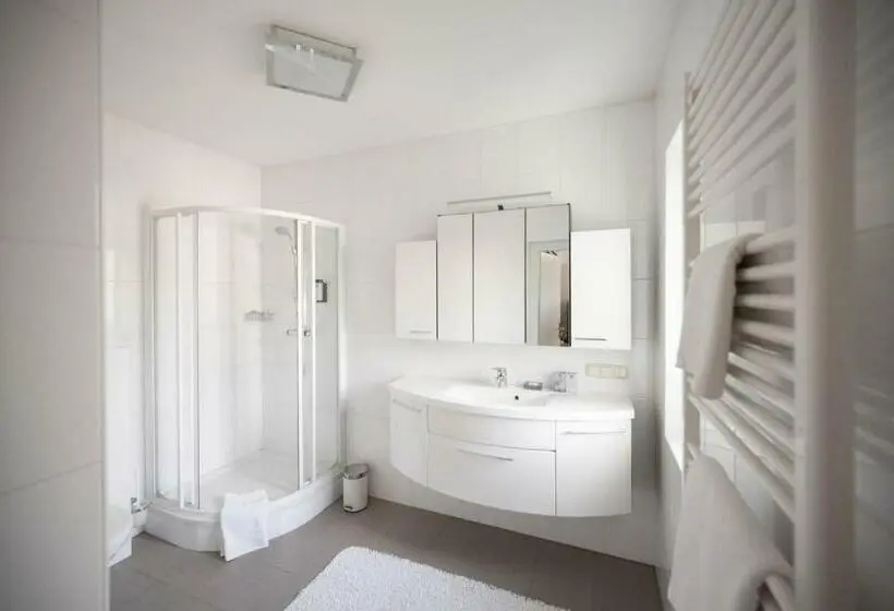 Quarto standard, Aparthome L.i.n.z
