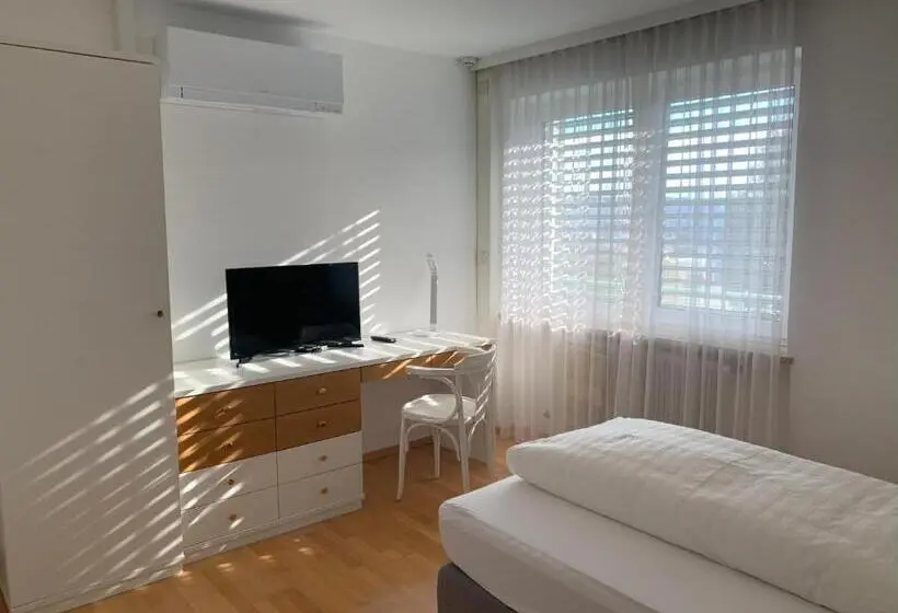 Quarto standart individual, Aparthome L.i.n.z