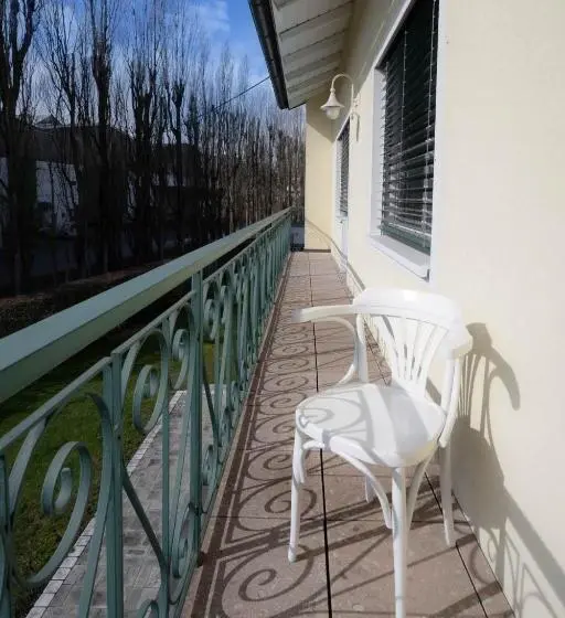 Quarto standart com varanda, Aparthome L.i.n.z