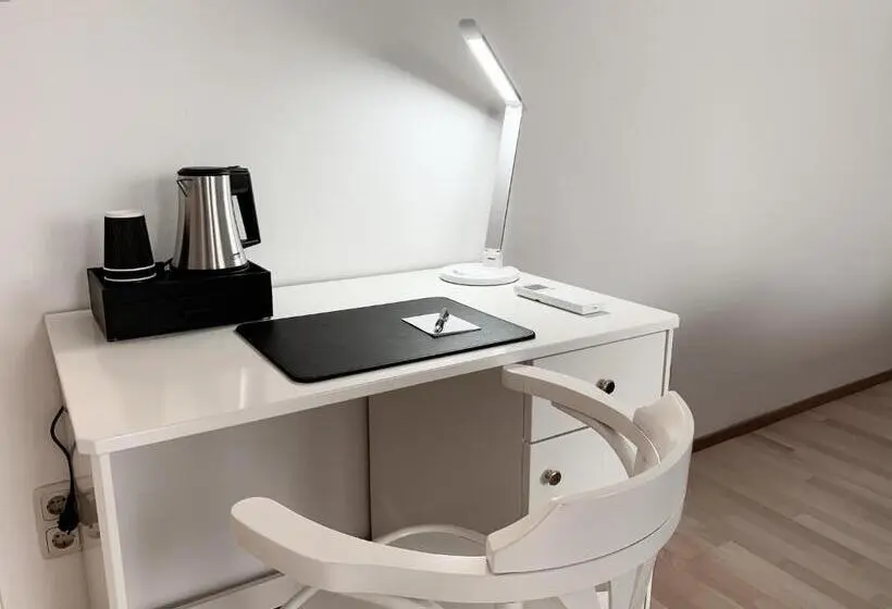 Quarto standart com varanda, Aparthome L.i.n.z