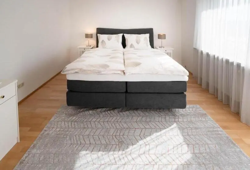 Quarto standart com varanda, Aparthome L.i.n.z