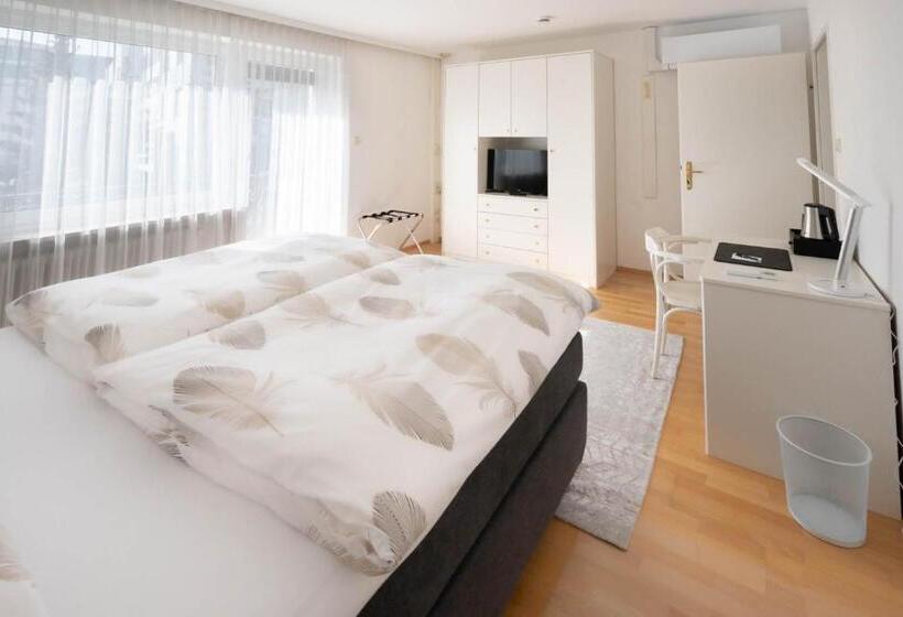 Номер Стандарт с Балконом, Aparthome L.i.n.z