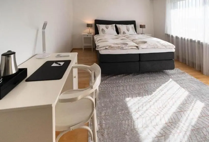 Quarto standart com varanda, Aparthome L.i.n.z