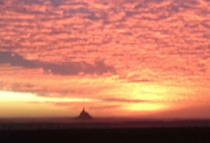 Номер Стандарт Вид на Море, Entre Mont St Michel Et Merveille
