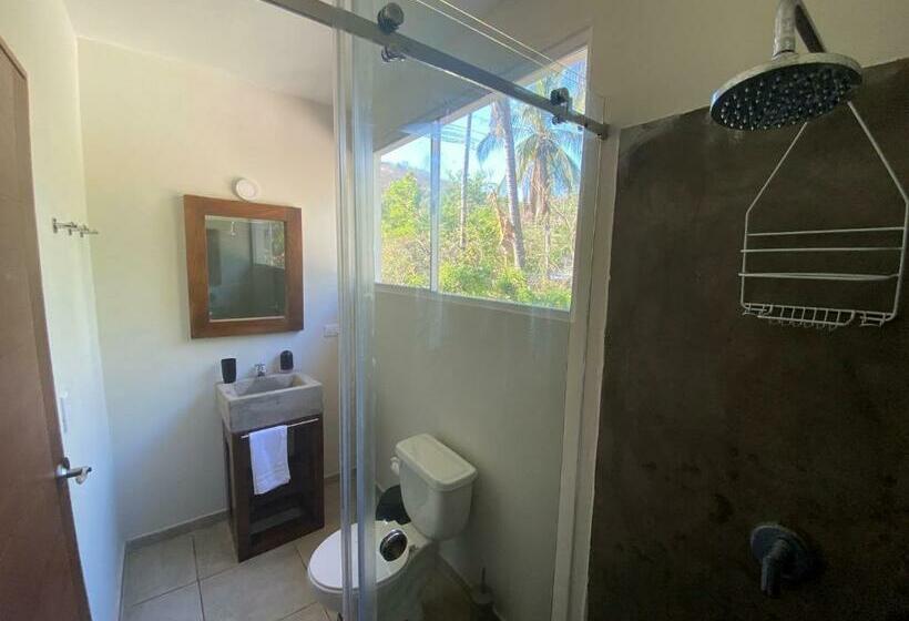 سرير فى غرفة مشتركه, Casaola Mizata