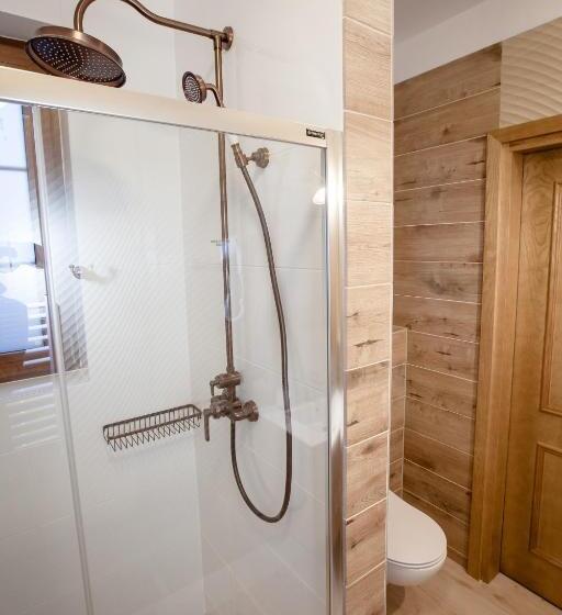 סטודיו סופריור, Ostoja Dwa Jeziora