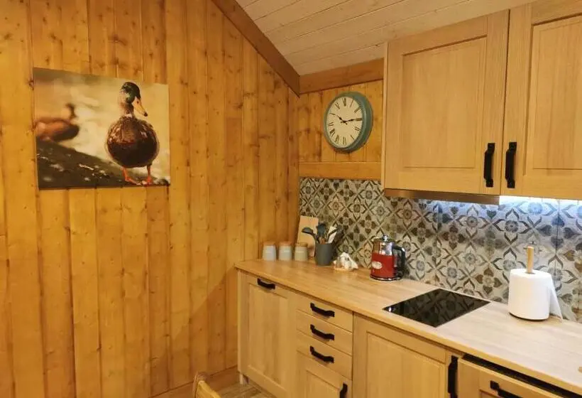 Mökki 1 Makuuhuone, Ostoja Dwa Jeziora