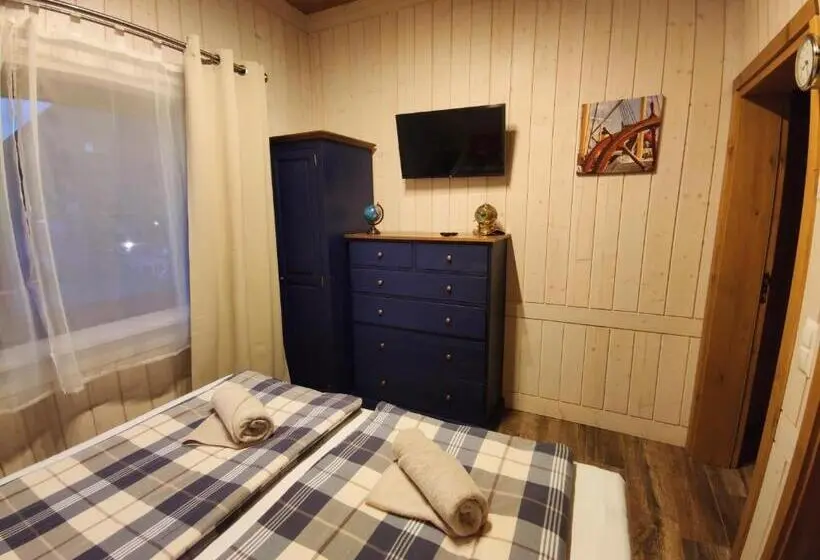 Mökki 1 Makuuhuone, Ostoja Dwa Jeziora