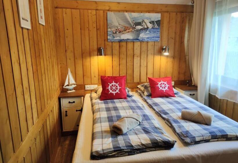 בקתת סופריור בת חדר 1, Ostoja Dwa Jeziora