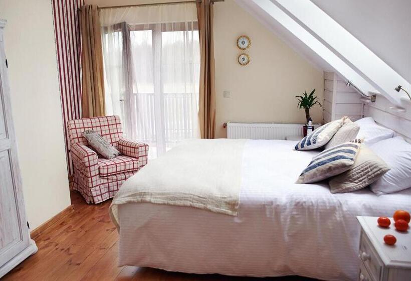 חדר לארבעה סטנדרטי עם מרפסת, Ostoja Dwa Jeziora