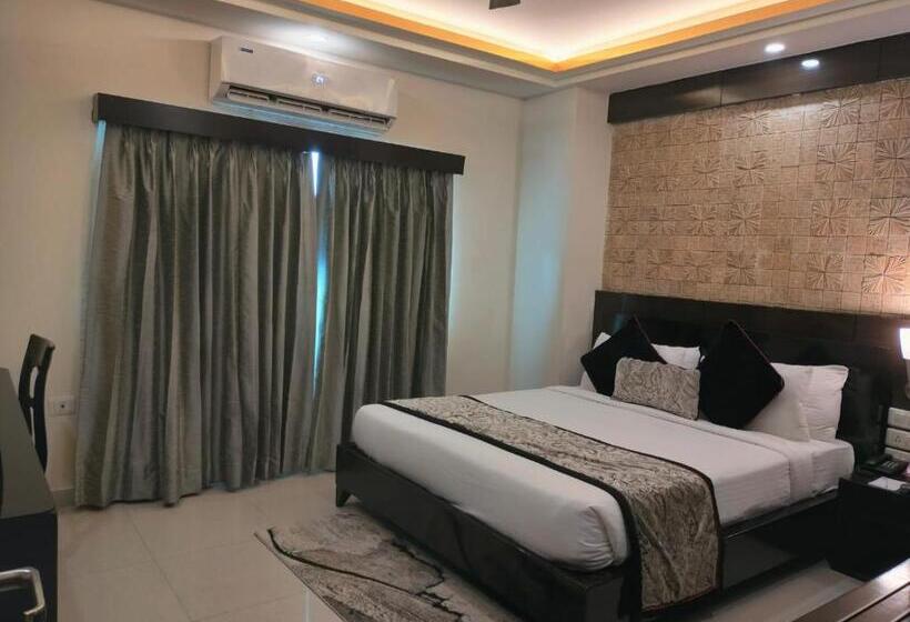 חדר דחוקס עם מיטת קינג, The Vaishnavi