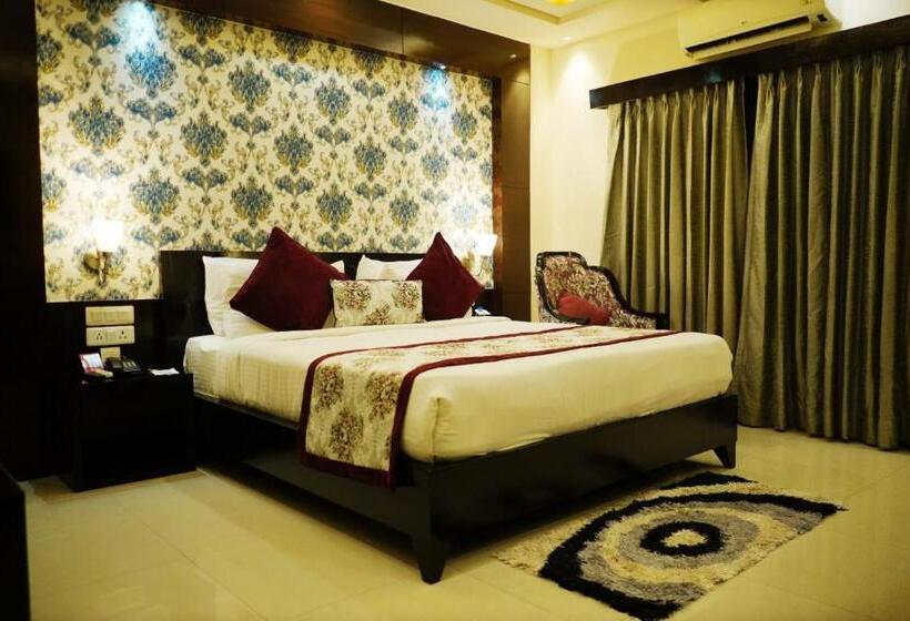 חדר סופריור עם מיטת קינג, The Vaishnavi