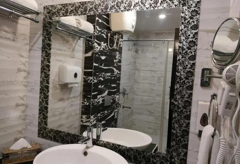 Chambre Supérieure Lit King Size, The Vaishnavi
