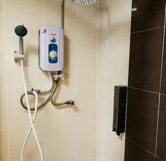 اتاق لوکس خانوادگی, Angsana