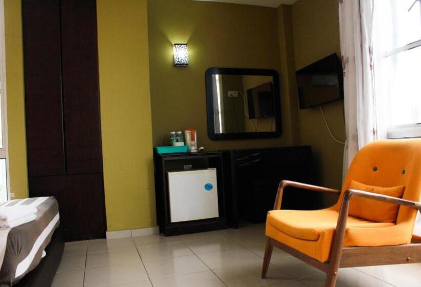 اتاق لوکس خانوادگی, Angsana