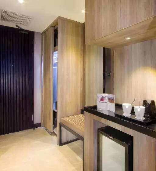 デラックスルーム, Aston Priority Simatupang Hotel And Conference Center