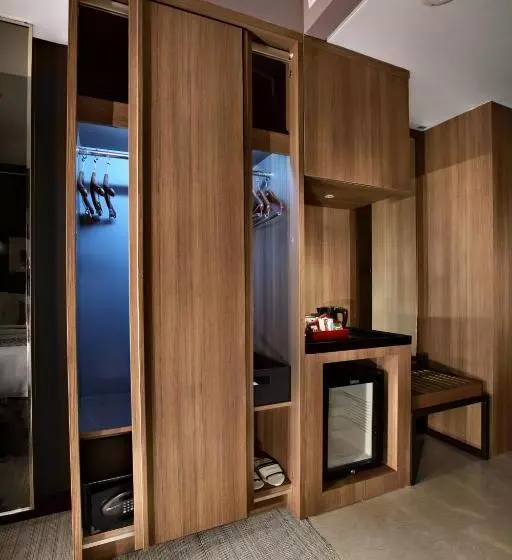 デラックスルーム, Aston Priority Simatupang Hotel And Conference Center