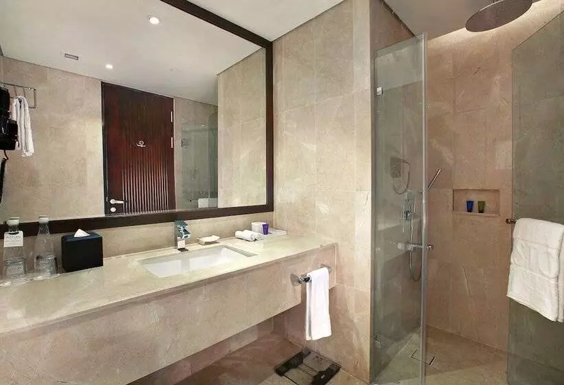 デラックスルーム, Aston Priority Simatupang Hotel And Conference Center