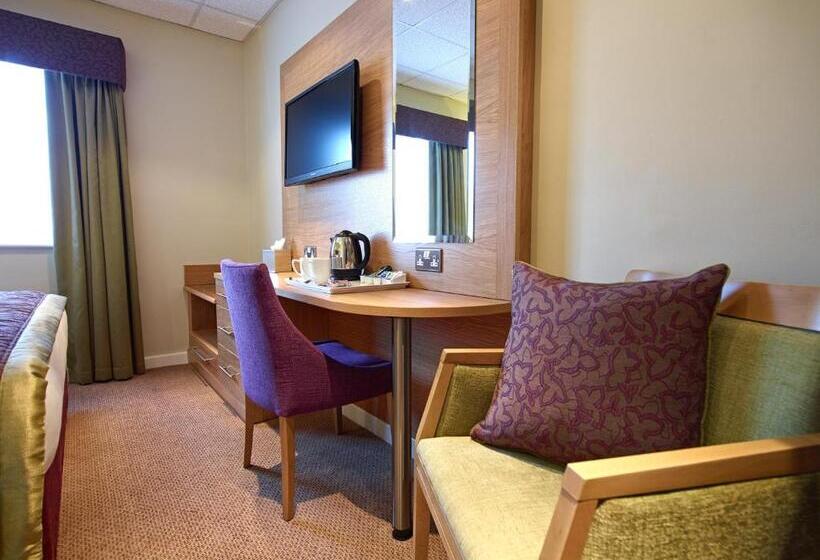 스탠다드 룸, The Briar Court